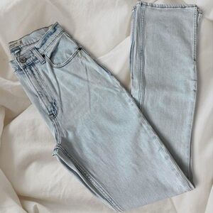 Abercrombie & Fitch the slim straight ultra high rise jeans